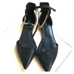 Zara basic flats with gold chain